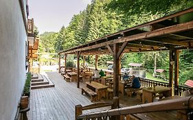 Barlogul din Vidraru