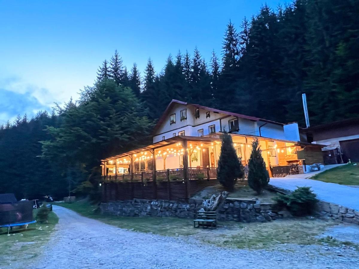 Barlogul Din Vidraru Hotel Curtea de Argeş Exterior foto